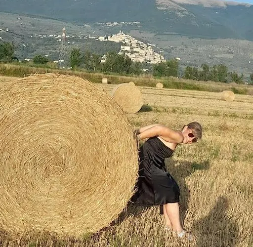 Casa Nel Grano: Casa Luciola Pietra Rossa